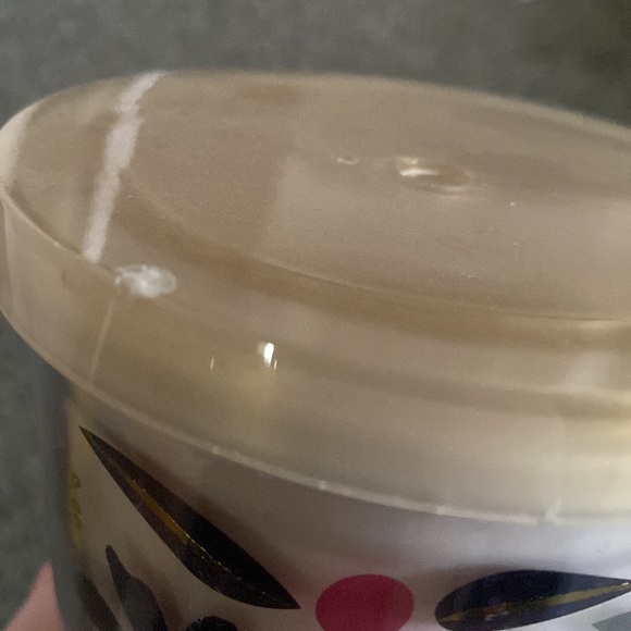 Large Starbucks Tumbler no straw - Picture 6 of 7